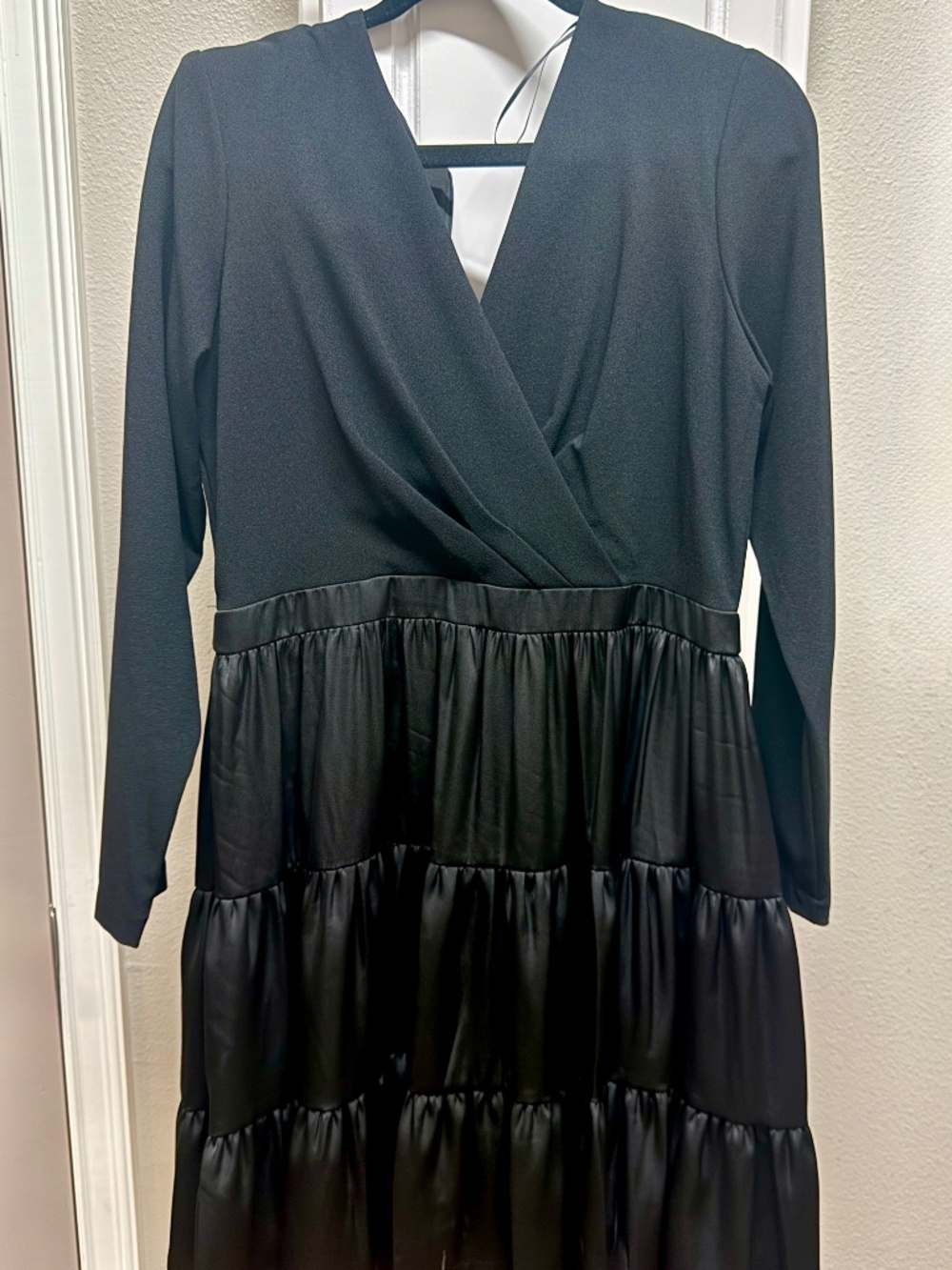 Taylor Black Mixed Media Tiered Satin Dress Long Sleeve Size 14